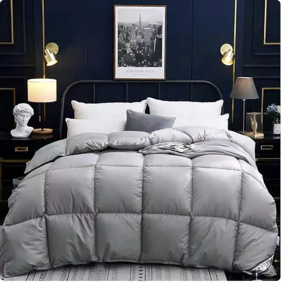 Cozy Comfort Goose Down Duvet for All Seasons