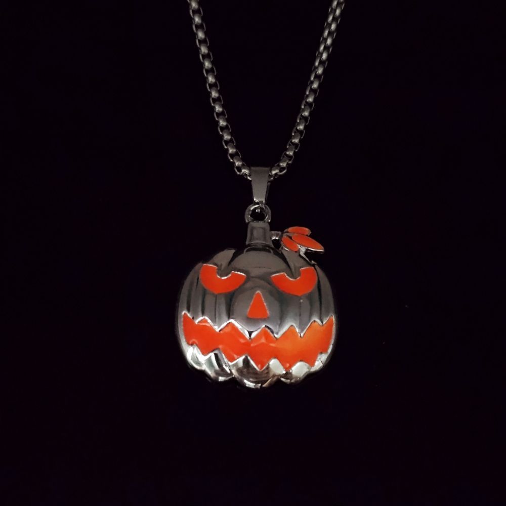 Luminous Pumpkin Pendant Necklace