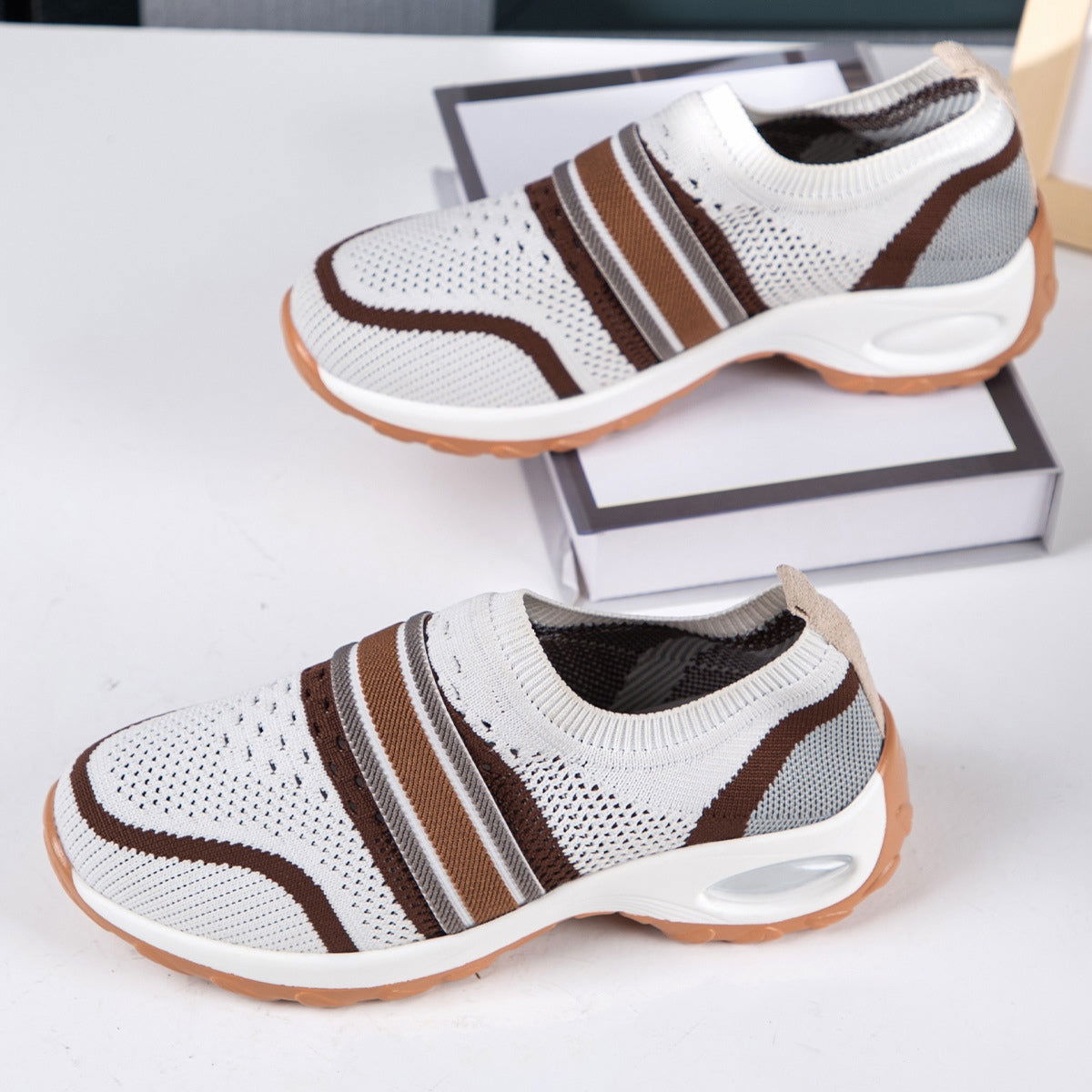 Breathable Round Toe Sneakers - JDrop.Shop