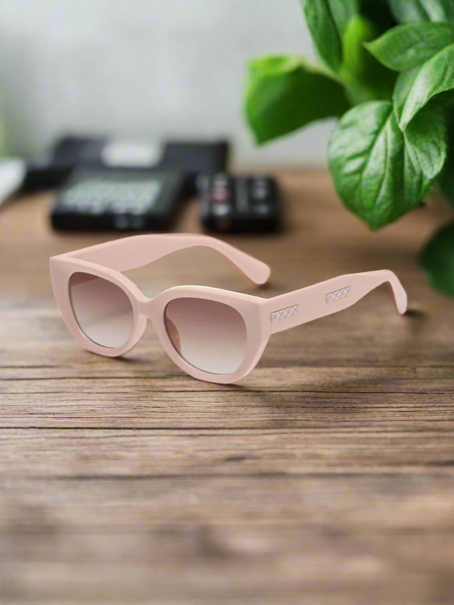 Cat Eye Polycarbonate Frame Sunglasses - JDrop.Shop