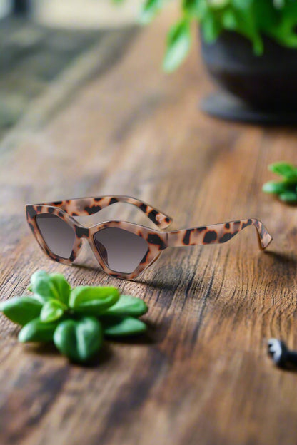 Cat Eye Polycarbonate Sunglasses - JDrop.Shop