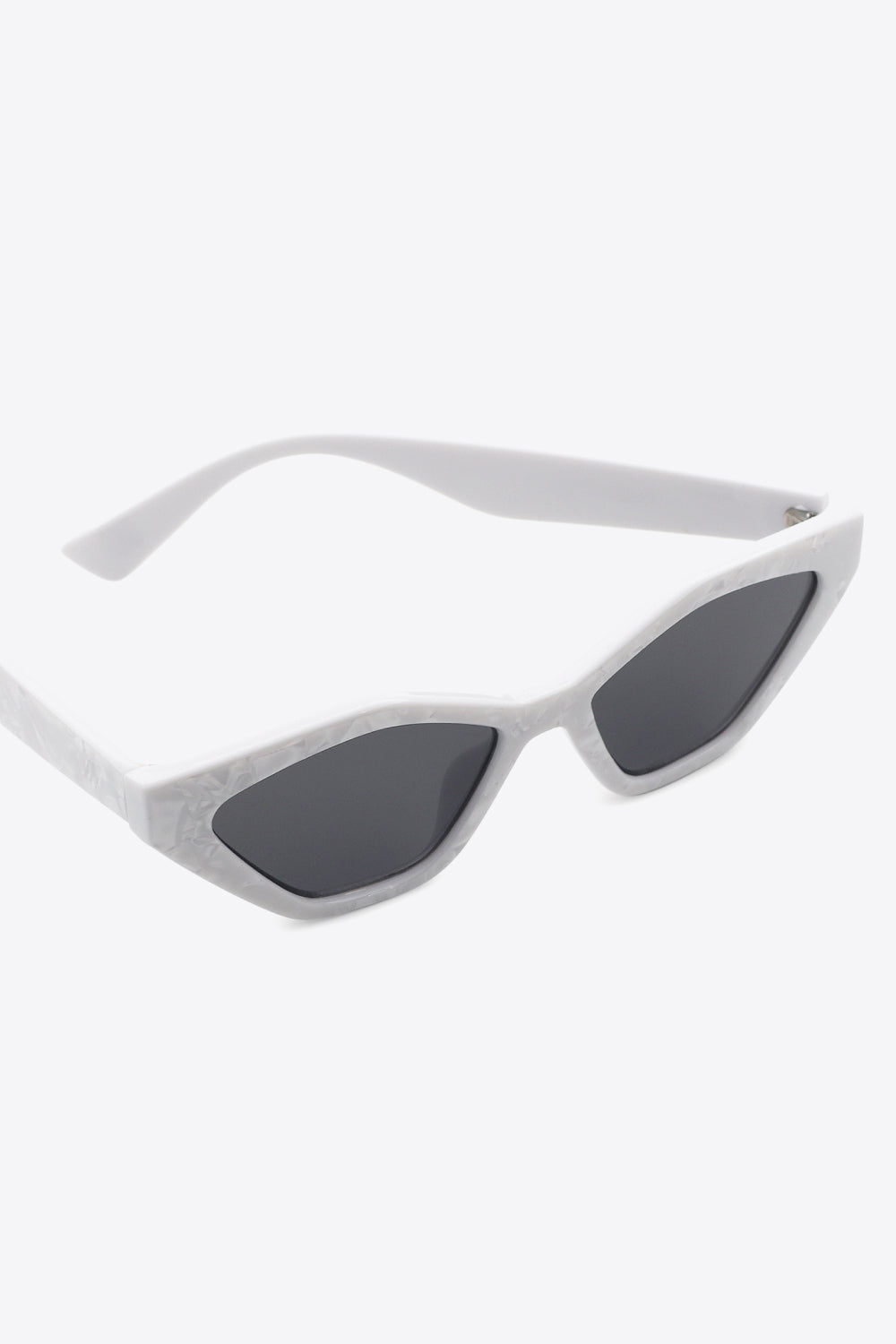 Cat Eye Polycarbonate Sunglasses - JDrop.Shop