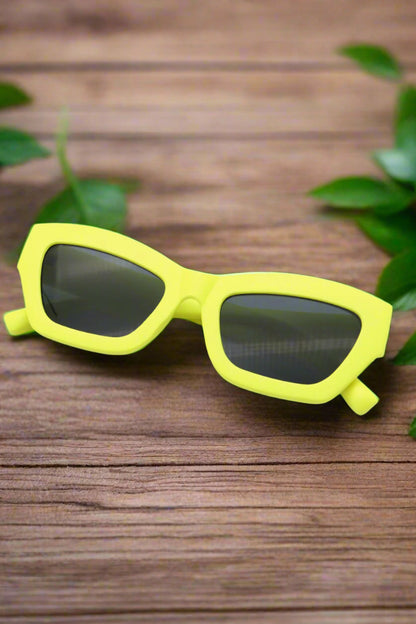 Classic UV400 Polycarbonate Frame Sunglasses - JDrop.Shop