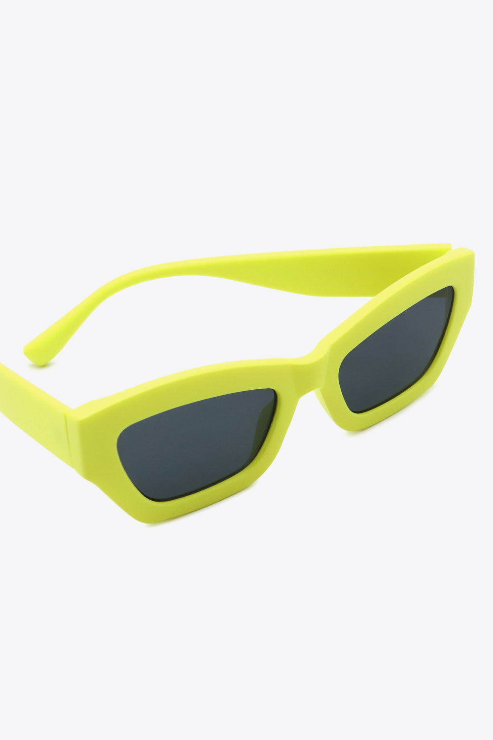 Classic UV400 Polycarbonate Frame Sunglasses - JDrop.Shop