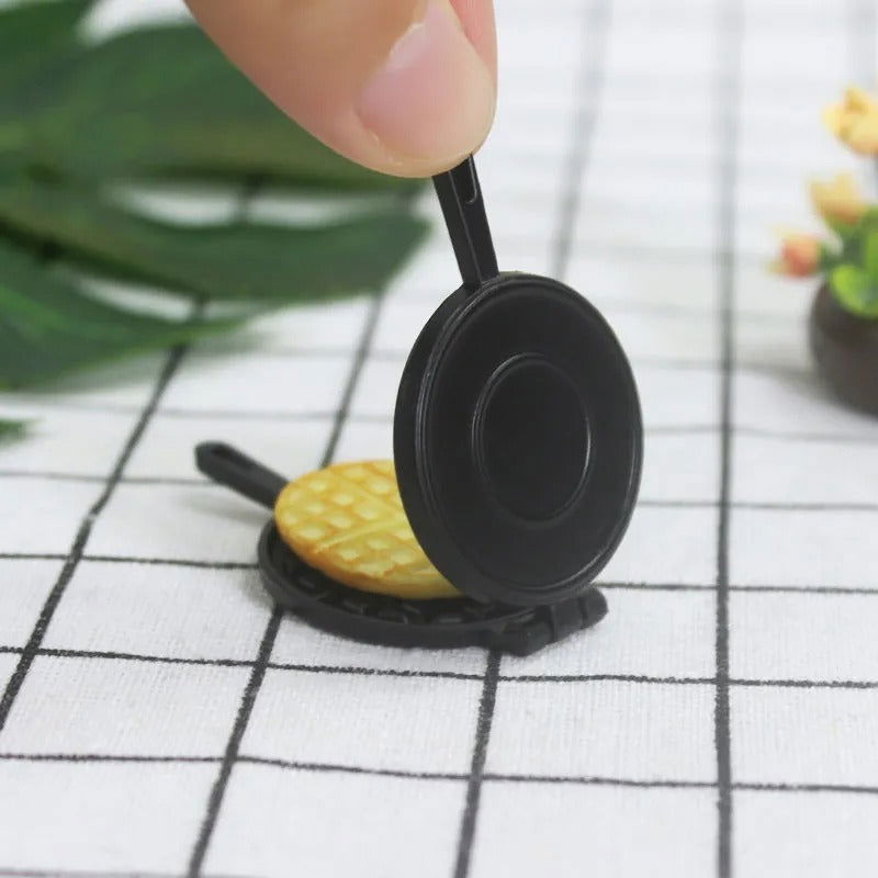 Miniature Waffle Maker Kitchen Appliances - JDrop.Shop