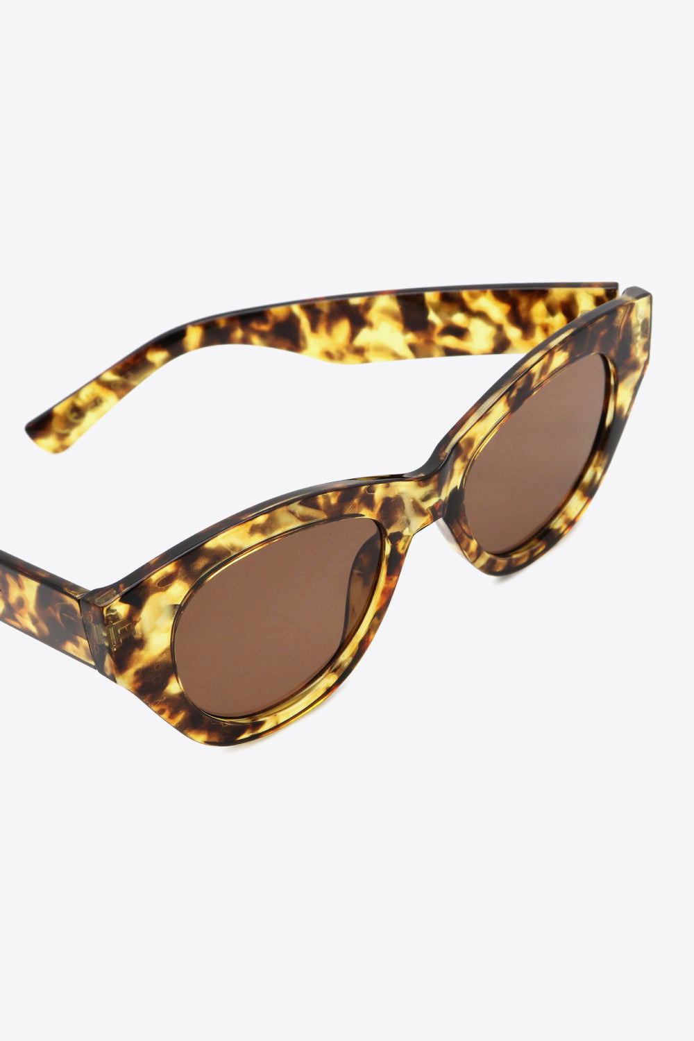 Tortoiseshell Polycarbonate Wayfarer Sunglasses - JDrop.Shop