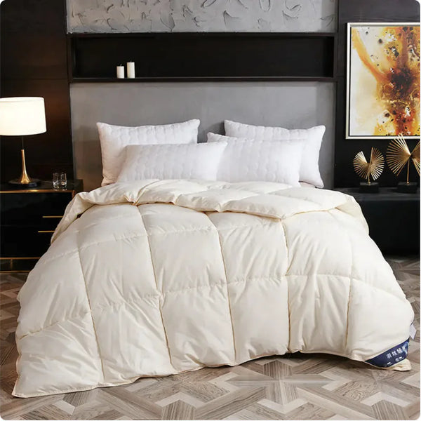 Cozy Comfort Goose Down Duvet for All Seasons